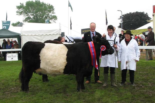 Supreme Champion GYS 2012 Clifton Daffodil with judge, Duncan Maxwell